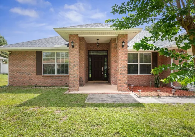 1st image of 25 Pillory Ln, Palm Coast, FL 32164 | MLS# FC318888