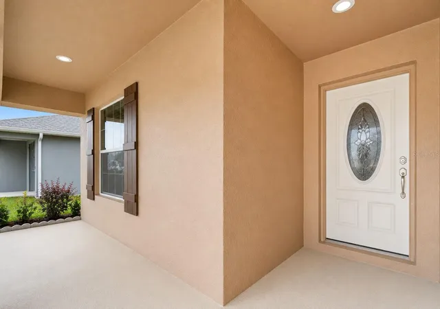 Photo 3 of Single family home for sale at 2014 Danes Ct, Lakeland, FL 33810 | MLS# TB8513490 | Listing updated on 2026-08-26