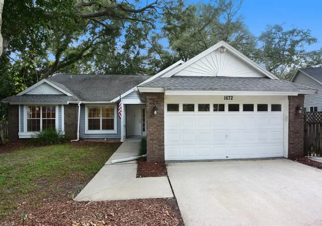 3rd image of 1672 Countrywood St, Tarpon Springs, FL 34689 | MLS# W7886211