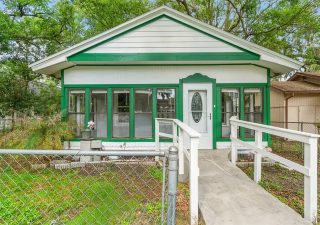 Homes for sale in Zephyrhills, FL | 5518 11th St, Zephyrhills, FL 33542 | MLS# W7886214