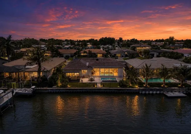 Photo 3 of Single family home for sale at 2011 Michigan Ave Ne, Saint Petersburg, FL 33703 | MLS# TB8513517 | Listing updated on 2026-10-20