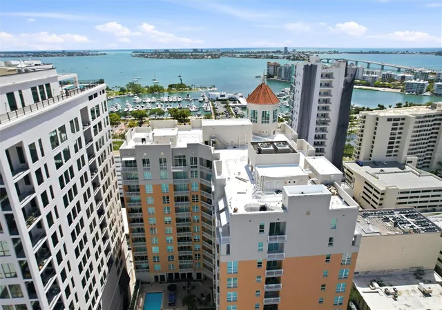 2nd image of 1350 Main St, SARASOTA, FL 34236