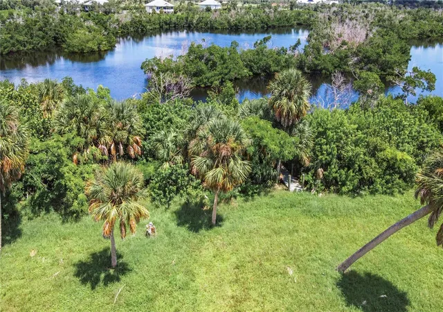 4th image of 12411 Coral Vista Cir, Placida, FL 33946 | MLS# C7526713