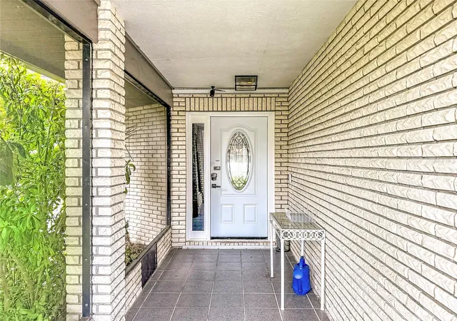 Photo 3 of Single family home for sale at 1654 SE Fallon Dr, Port Saint Lucie, FL 34983 | MLS# TB8513542 | Listing updated on 2026-09-15