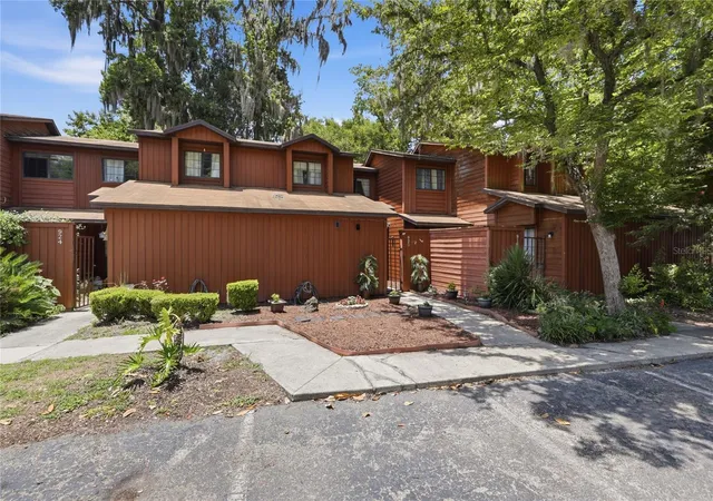 Photo 1 of Single family home for sale at 920 Sw 55th Terrace, Gainesville, FL 32607 | MLS# GC540747 | Listing updated on 2026-08-02