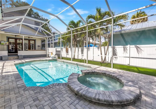 Homes for sale in Tampa, FL | 2716 W Thornton Ave, Tampa, FL 33611 | MLS# TB8513565