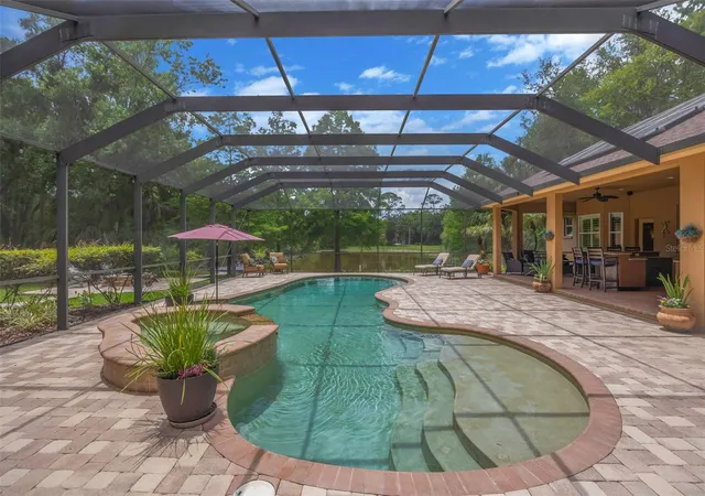 3rd image of 7519 Yardley Wy, Tampa, FL 33647 | MLS# TB8513568