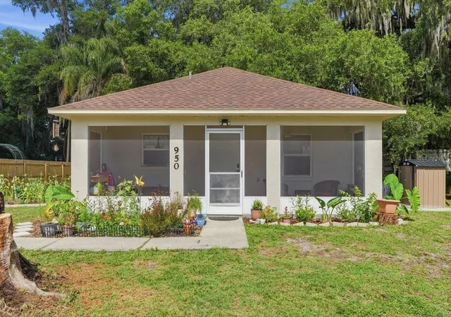 Photo 1 of Single family home for sale at 950 S Parsons Ave, Deland, FL 32720 | MLS# NS1088354 | Listing updated on 2026-09-29