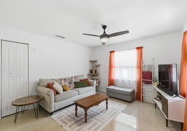 Photo 2 of Single family home for sale at 950 S Parsons Ave, Deland, FL 32720 | MLS# NS1088354 | Listing updated on 2026-09-29