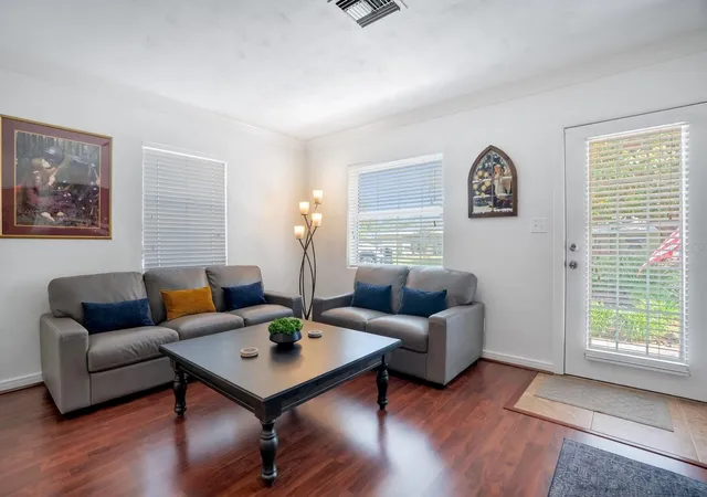 Photo 3 of Single family home for sale at 607 Kerneywood St, Lakeland, FL 33803 | MLS# L4962288 | Listing updated on 2026-08-02