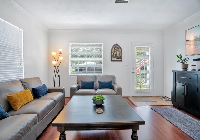 Photo 3 of Single family home for sale at 607 Kerneywood St, Lakeland, FL 33803 | MLS# L4962288 | Listing updated on 2026-08-02