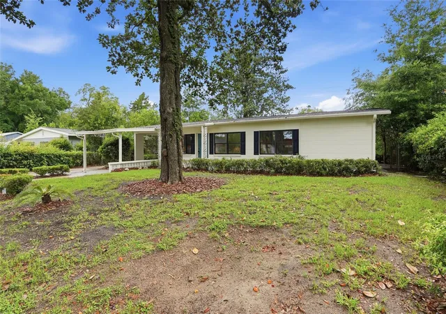 3rd image of 910 Ne 24Th St, Gainesville, FL 32641 | MLS# GC540753