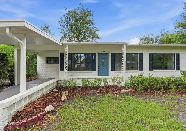 4th image of 910 Ne 24Th St, Gainesville, FL 32641 | MLS# GC540753