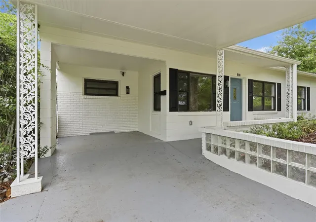 5th image of 910 Ne 24Th St, Gainesville, FL 32641 | MLS# GC540753