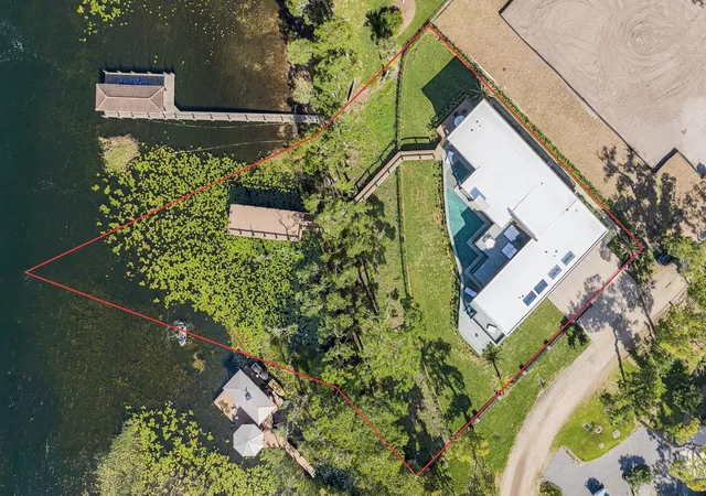 Photo 4 of Single family home for sale at 728 Forest St, Windermere, FL 34786 | MLS# O6411906 | Listing updated on 2026-06-27