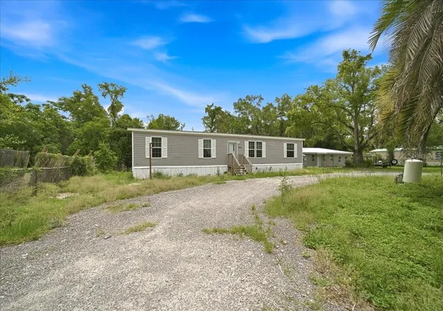 2nd image of 444 Korbus Rd, Brooksville, FL 34604 | MLS# OM725631