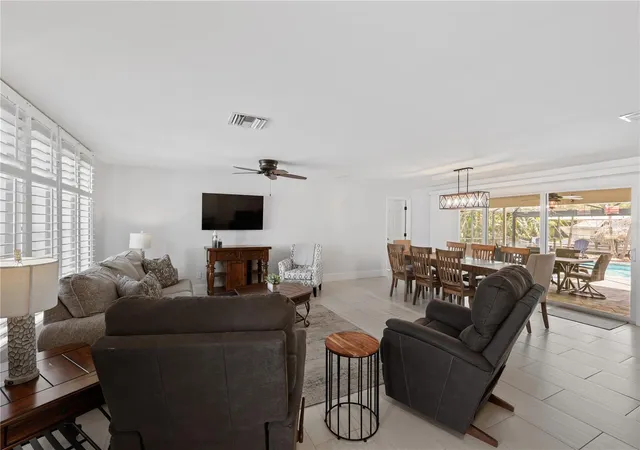 5th image of 5215 Pelican Blvd, Cape Coral, FL 33914 | MLS# C7526731