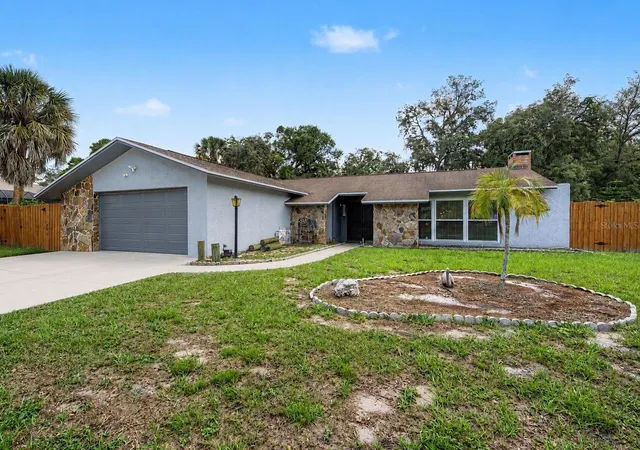 3rd image of 3110 Shadow Oaks Dr, Holiday, FL 34690 | MLS# TB8513609