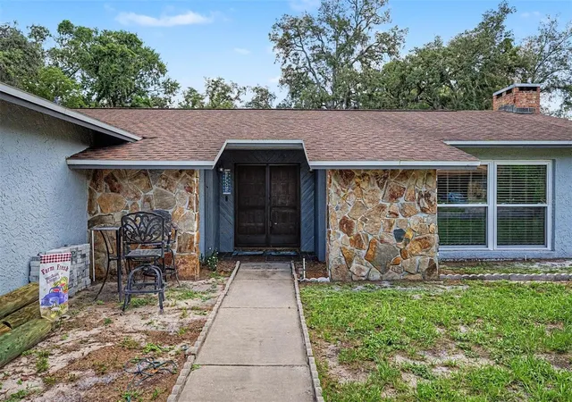 4th image of 3110 Shadow Oaks Dr, Holiday, FL 34690 | MLS# TB8513609