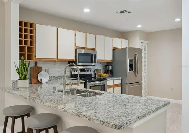 4th image of 683 Post Oak Cir #105, Altamonte Springs, FL 32701 | MLS# O6411931