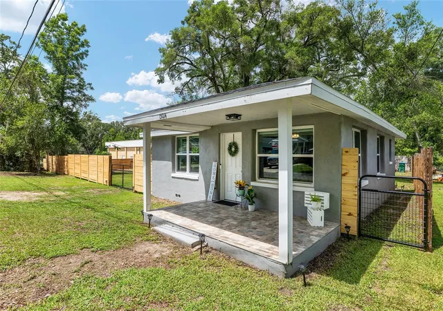 Homes for sale in Alachua, FL | 15014 Nw 135th Ter, Alachua, FL 32615 | MLS# GC540754