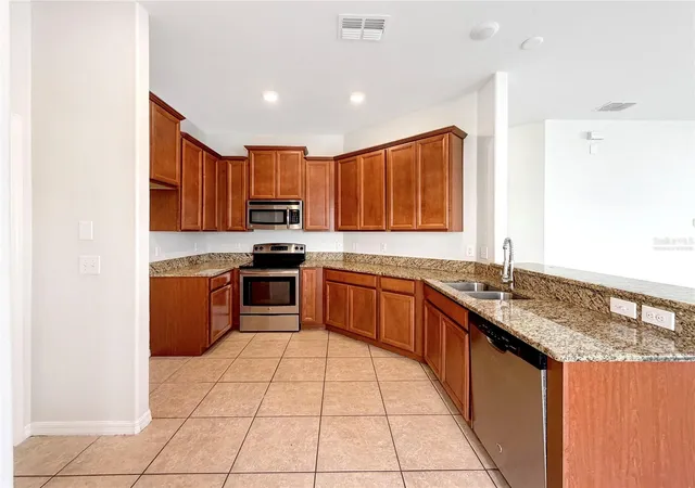 Photo 2 of Single family home for sale at 1969 Hawks View Dr, Ruskin, FL 33570 | MLS# O6411951 | Listing updated on 2026-09-19