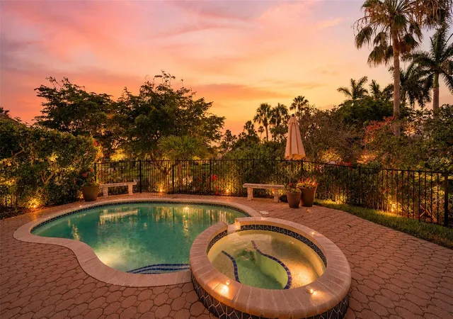 3rd image of 3563 Fair Oaks Ln, Longboat Key, FL 34228 | MLS# A4695291