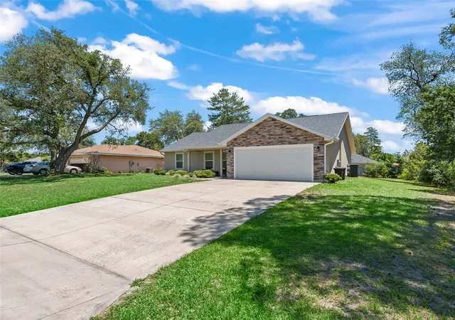 Photo 3 of Single family home for sale at 13645 SW 39th Court, Ocala, FL 34473 | MLS# G5113037 | Listing updated on 2026-08-11