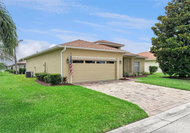 3rd image of 5312 Nicklaus Dr, Winter Haven, FL 33884 | MLS# O6411968