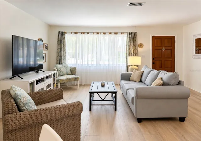 5th image of 7210 8Th Avenue Loop W, Bradenton, FL 34209 | MLS# A4695300