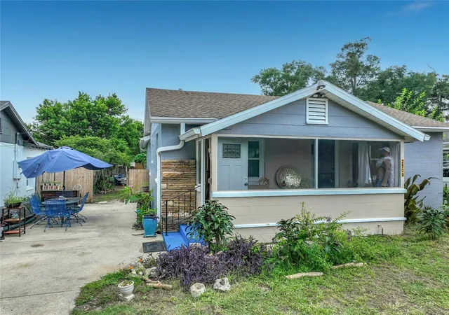 Photo 3 of Single family home for sale at 2509 Shannon Rd, Orlando, FL 32806 | MLS# O6411988 | Listing updated on 2026-08-31