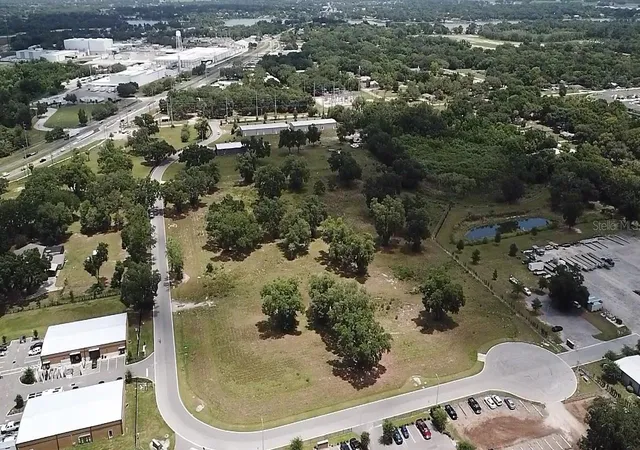 Photo 4 of Land for sale at 1080 Duck Box Rd, Umatilla, FL 32784 | MLS# G5113041 | Listing updated on 2026-09-02
