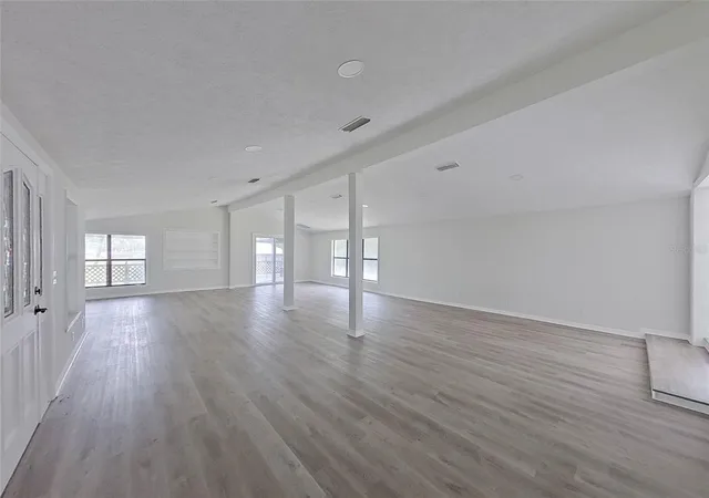 Photo 3 of Single family home for sale at 6249 Lake Dr, Starke, FL 32091 | MLS# GC540760 | Listing updated on 2026-10-06