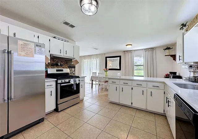 4th image of 1716 Terry Cir Ne, Winter Haven, FL 33881 | MLS# S5150876
