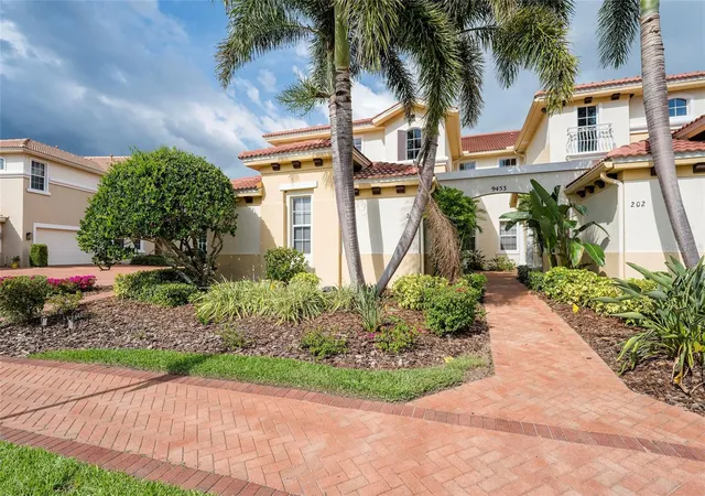 2nd image of 9453 NE Discovery Ter NE, BRADENTON, FL 34212