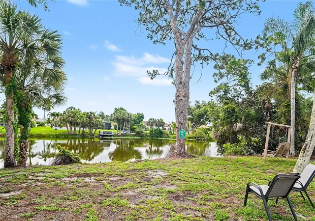2nd image of 2320 Lake Shore Dr, Nokomis, FL 34275 | MLS# N6144512