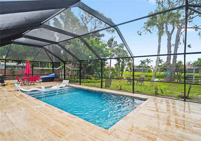 3rd image of 2320 Lake Shore Dr, Nokomis, FL 34275 | MLS# N6144512