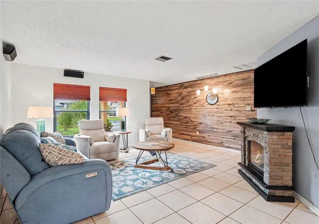 4th image of 2320 Lake Shore Dr, Nokomis, FL 34275 | MLS# N6144512