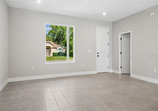 Photo 2 of Single family home for sale at 5792 Sw 117th Lane Rd, Ocala, FL 34476 | MLS# OM725665 | Listing updated on 2026-09-14