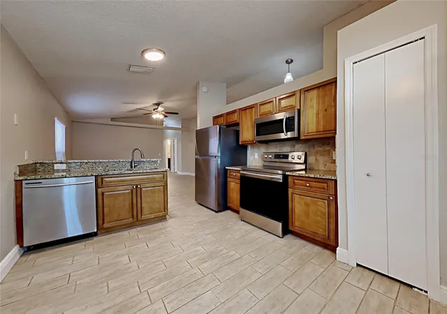 Photo 3 of Single family home for sale at 1604 Chatham Cir, Apopka, FL 32703 | MLS# C7526751 | Listing updated on 2026-09-03