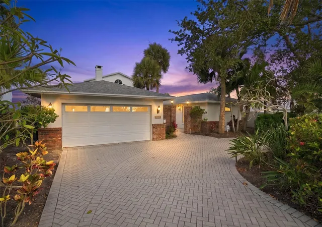 2nd image of 1832 Venetian Point Dr, Clearwater, FL 33755 | MLS# TB8513769