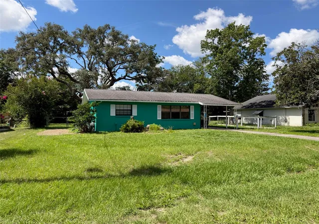 Photo 1 of Single family home for sale at 21160 Sw Honeysuckle St, Dunnellon, FL 34431 | MLS# OM725679 | Listing updated on 2026-09-28