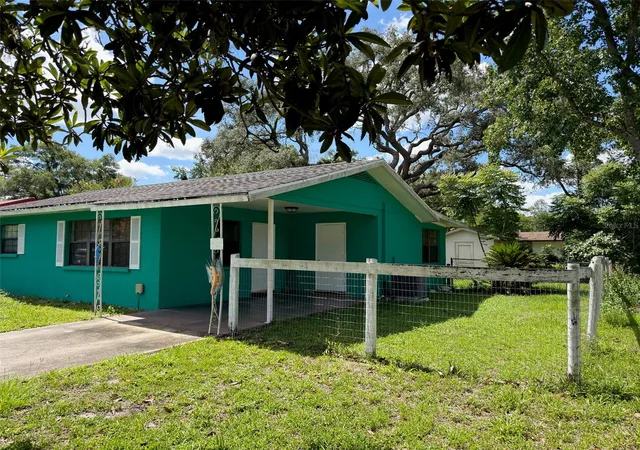 Photo 3 of Single family home for sale at 21160 Sw Honeysuckle St, Dunnellon, FL 34431 | MLS# OM725679 | Listing updated on 2026-09-28