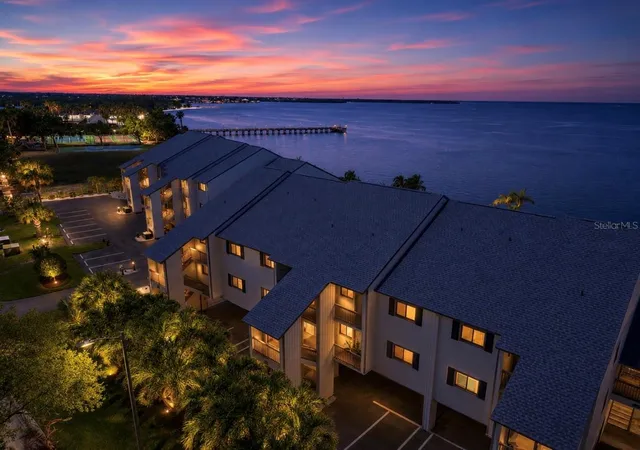 5th image of 810 Bahia Del Sol Dr #16, Ruskin, FL 33570 | MLS# TB8513788