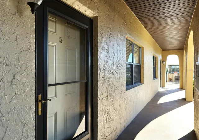 2nd image of 1217 Aqui Esta Dr #5, Punta Gorda, FL 33950 | MLS# C7526755