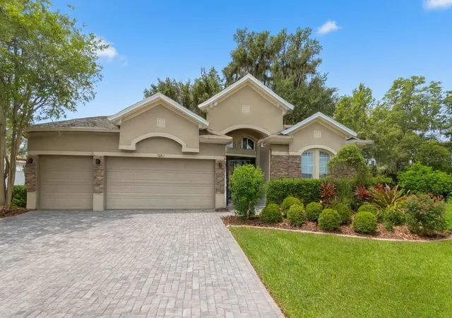 Photo 2 of Single family home for sale at 1726 Lady Fern Trl, Deland, FL 32720 | MLS# O6412059 | Listing updated on 2026-08-04