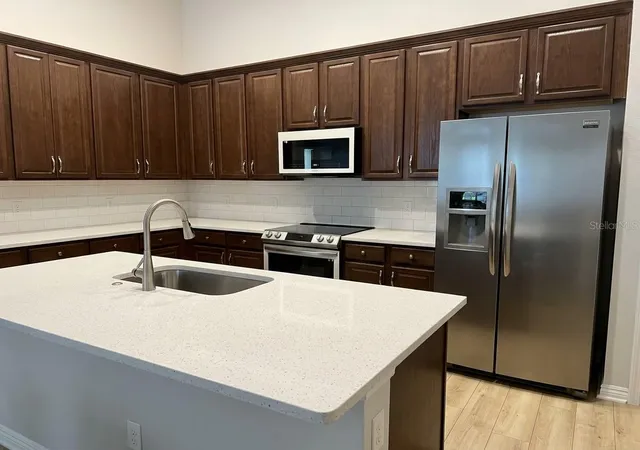 Photo 4 of Single family home for sale at 1726 Lady Fern Trl, Deland, FL 32720 | MLS# O6412059 | Listing updated on 2026-08-04