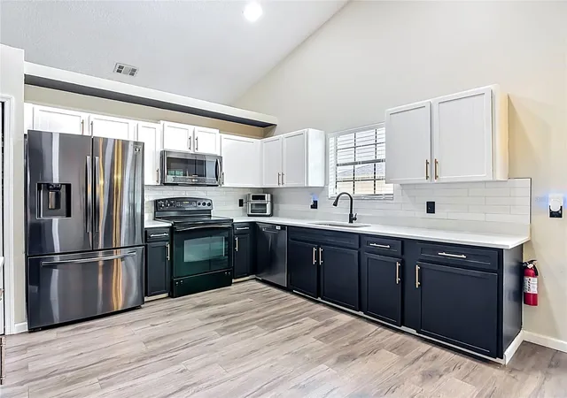Photo 4 of Single family home for sale at 1393 Wood Lake Cir, Saint Cloud, FL 34772 | MLS# O6412064 | Listing updated on 2026-10-07