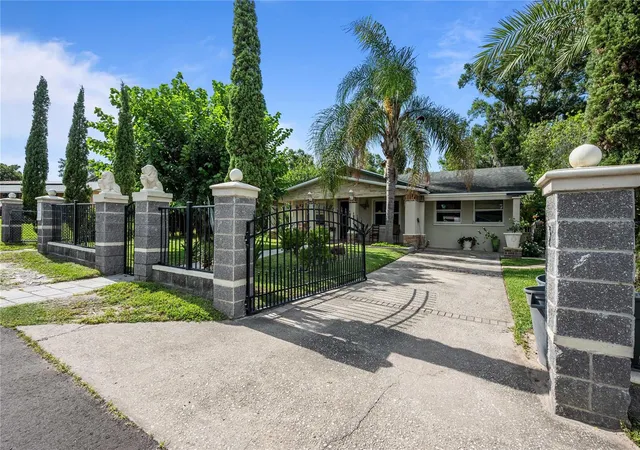 Photo 4 of Single family home for sale at 37253 Safari Dr, Dade City, FL 33523 | MLS# TB8513801 | Listing updated on 2026-09-03