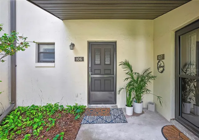 Homes for sale in Crystal River, FL | 1637 Se Paradise Cir #106, Crystal River, FL 34429 | MLS# O6412073